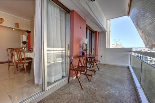 Gallery image of Apartment near Stavros Niarchos Park & Acropolis in Athens