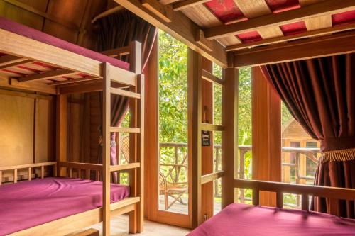Gallery image of Bamboo Bungalow in Kampot