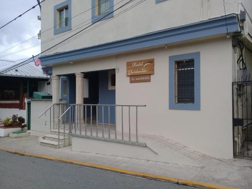 El edificio en el que está la casa de huéspedes