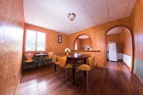 Kuchyň nebo kuchyňský kout v ubytování Boquete Town Hostal