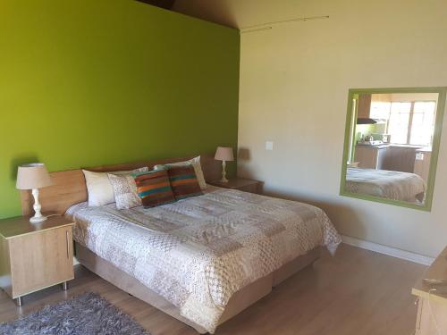 Imagen de la galería de 12 On Vaal Drive Guesthouse, en Vanderbijlpark