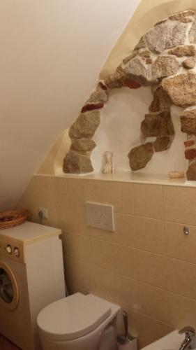 Et badeværelse på Monolocale romantico