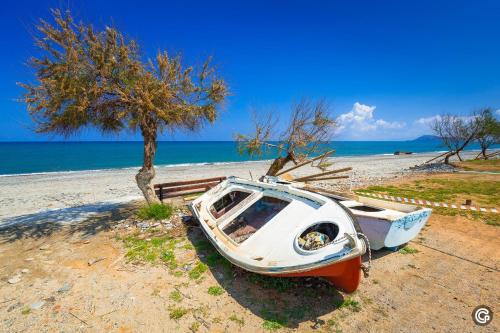 Gallery image of Oliva Beach in Maleme