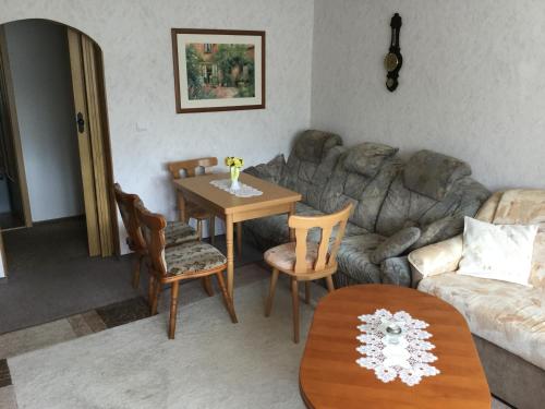 Ruang duduk di Ferienwohnung in Oberwiesenthal