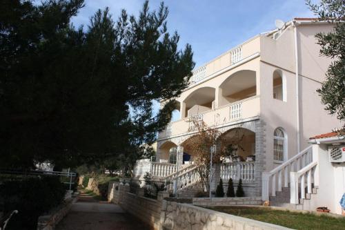 Apartments Dobrana