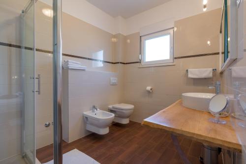 Kúpeľňa v ubytovaní Family Villa Mermaid Your Croatian Haven with Pool and Scenic Views