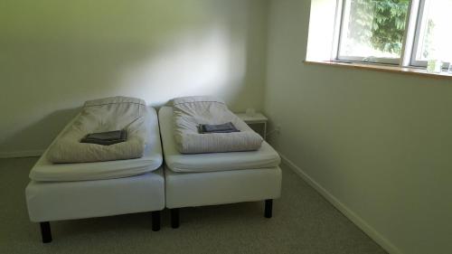  Vestervang Bed & Breakfast -  Room  picture :   Tea/Coffee maker    Shower    TV                           