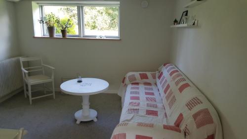  Vestervang Bed & Breakfast -  Room  picture :    Tea/Coffee maker    Shower    TV                            