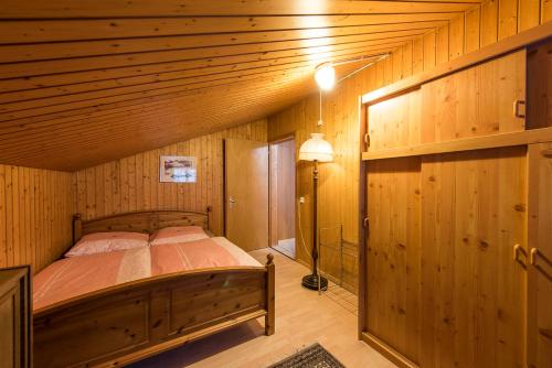 Postel nebo postele na pokoji v ubytování Apartmenthaus Kreuzbuche