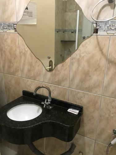 Ένα μπάνιο στο Varanda Hotel
