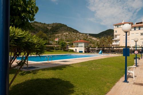 Бассейн в Sitges Aiguadolç playa или поблизости