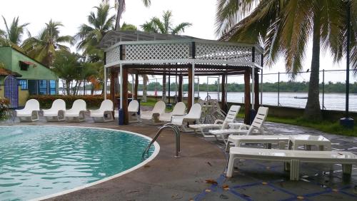 Kolam renang di atau dekat dengan Hotel Marina San Blas