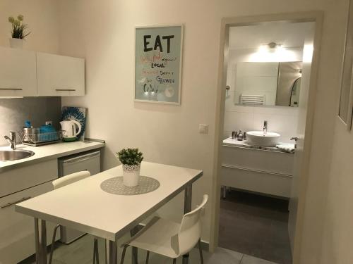 Zichy 34 Apartment 1066 Budapest, Zichy Jenő utca 34. fszt. 4. kép - 3