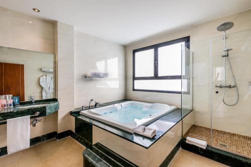 Kylpyhuone majoituspaikassa Occidental Granada