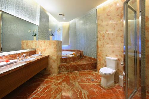 Un baño de Spring Hotel