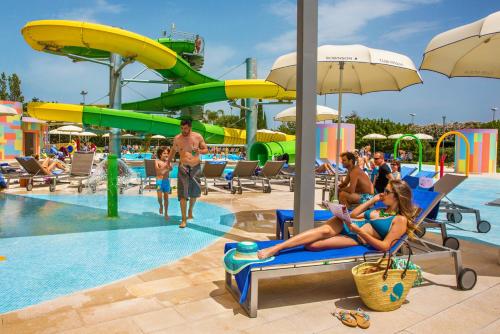 Πισίνα στο ή κοντά στο ROBINSON APULIA - All Inclusive