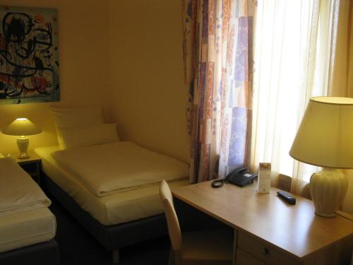 Zona de estar de Löns Hotel Garni