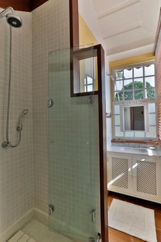 Ein Badezimmer in der Unterkunft Sandi Hotel