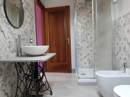 Un baño de B&B Books & Bikes