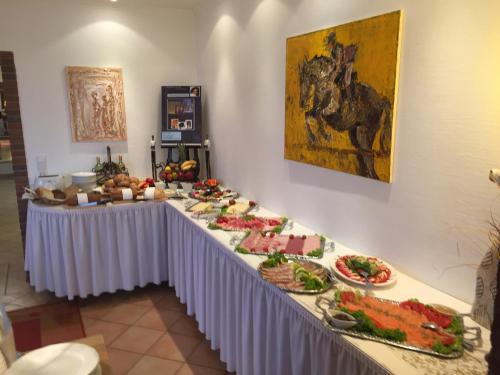 Jídlo v hotelu nebo okolí