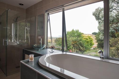 Ένα μπάνιο στο Seahurst Apartment