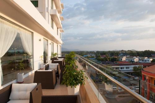 Balkón nebo terasa v ubytování Pan Borneo Hotel Kota Kinabalu