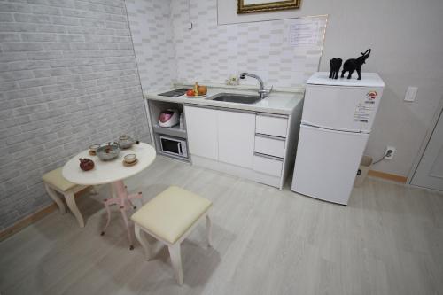 Una cocina o zona de cocina en RG Pension