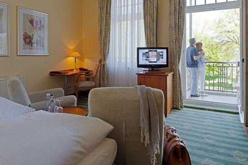 Televisyen dan/atau pusat hiburan di Ringhotel Strandblick