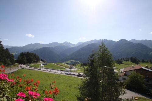 a view of a valley with mountains in the background at Apart Ideal Serfaus in Serfaus