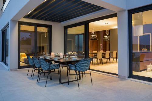 Ultraluxury Villa Elyzeum with Heated Pool