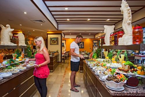 Mad på hotellet eller i nærheden