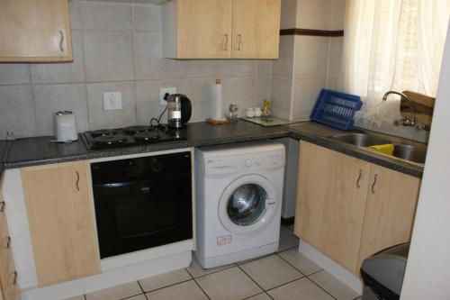 Gallery image of Eric's Apartments in Centurion
