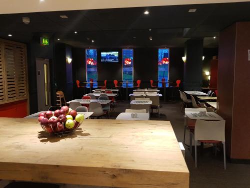 Restoran atau tempat lain untuk makan di ibis Leeds Centre Marlborough Street