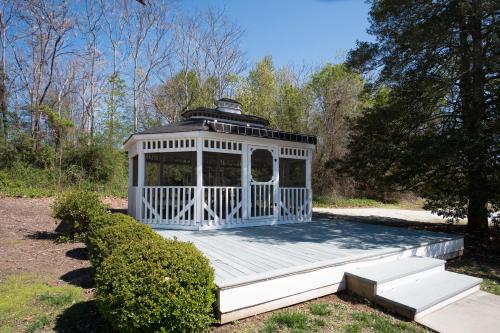 Zahrada ubytování Swamp Rabbit Inn Travelers Rest
