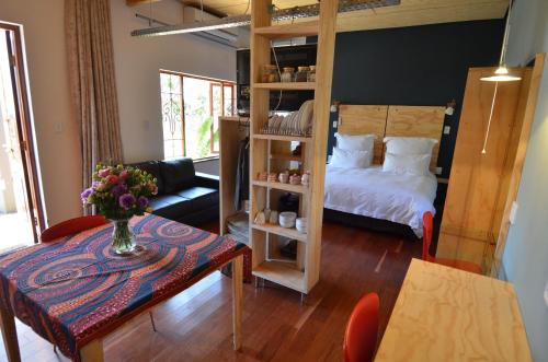 Una cama o camas en una habitación de Bed & Breakfast in Hatfield