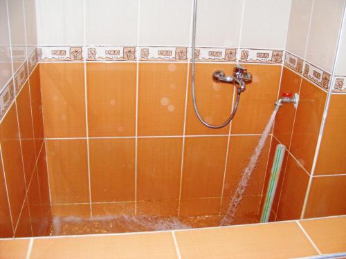 Ένα μπάνιο στο Haciely Thermal Otel