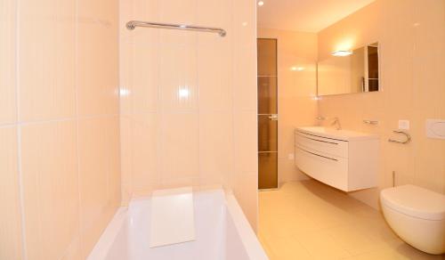 Koupelna v ubytování Résidence RoyAlp - Appartement 22A