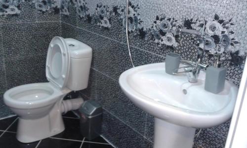 Imagen de la galería de Guesthouse Gera, en Mestia