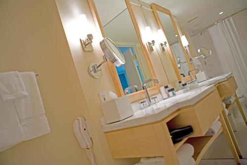 A bathroom at The Colonnade Hotel