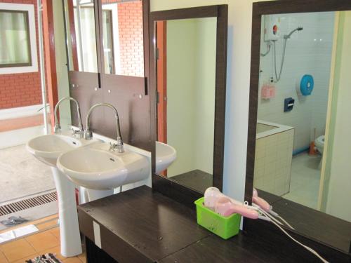 Un baño de Sakura House