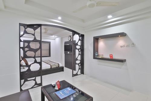 Gallery image of Hotel Nova Cross Road in Rajkot