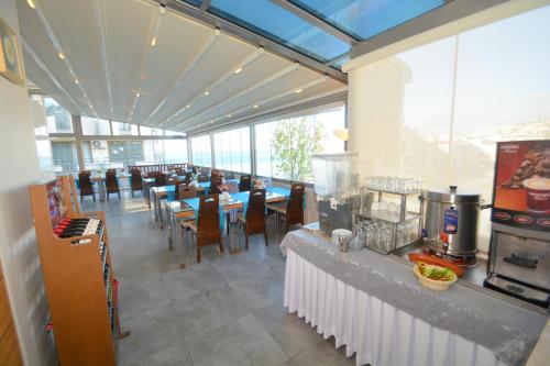 Imagen de la galería de Istankoy Hotel, en Kusadasi