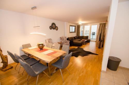 Penthouse SEVEN by All in One Apartments