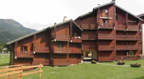 Gallery image of Les Oursons in Morillon