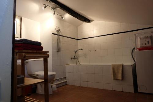Et badeværelse på LE PIGEONNIER Ajaccio