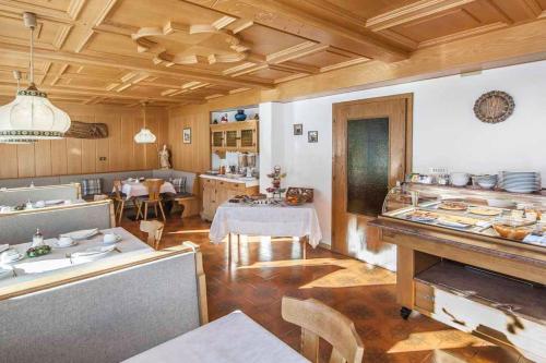 Restaurant o un lloc per menjar a Hotel Garni Morene
