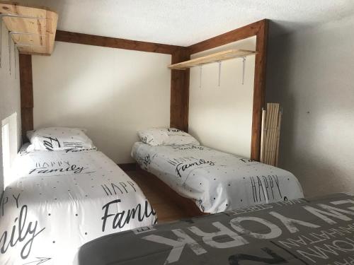 Postel nebo postele na pokoji v ubytování Appt 4/6 Couchages avec Terrasse CAUTERETS