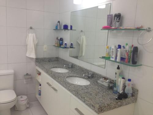 Et badeværelse på Apartamento à Beira Mar Porto das Dunas - Paraiso das Dunas