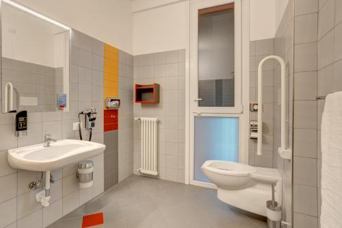 Kylpyhuone majoituspaikassa MEININGER Milano Garibaldi