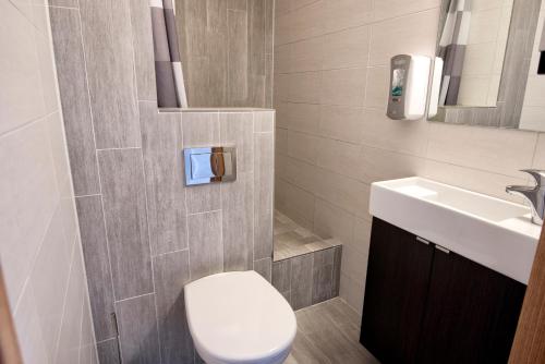 Koupelna v ubytování B14 Hostel